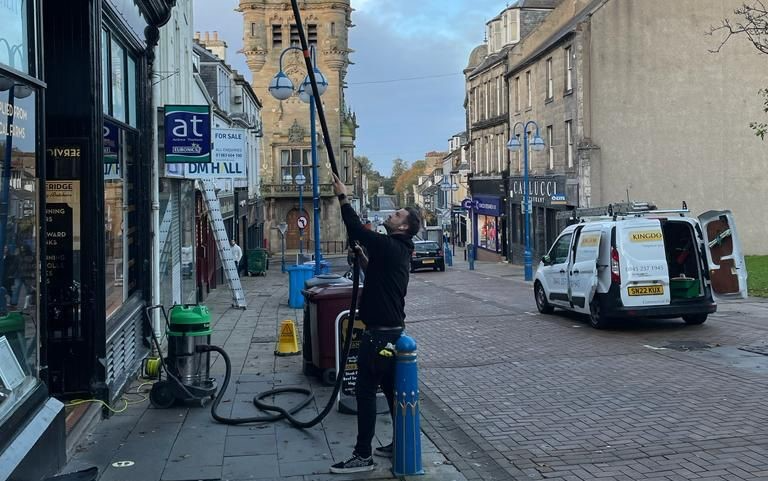 Gutter cleaning contractors UK Gutter cleaning contractors UK